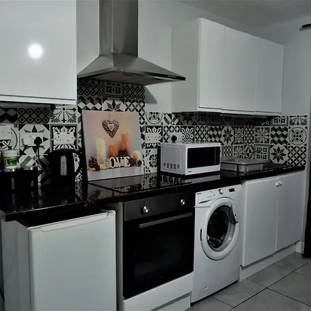 2bed Flat In Filton דירה *